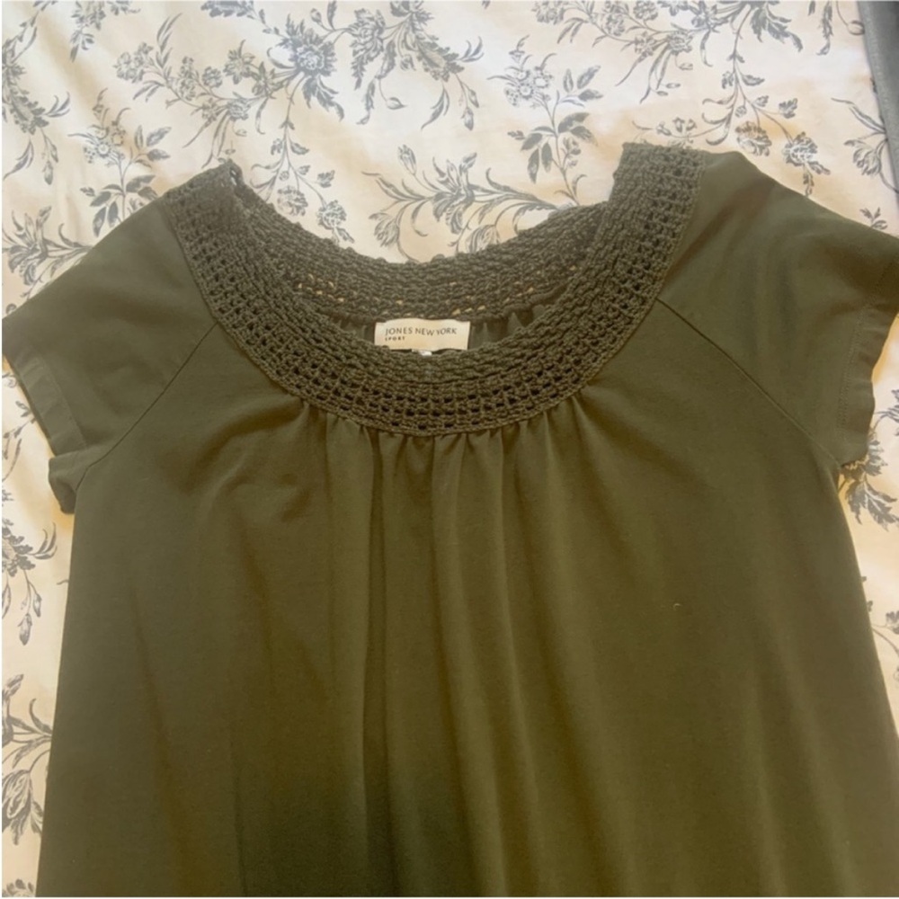 Cute Jones New York crochet trim dress